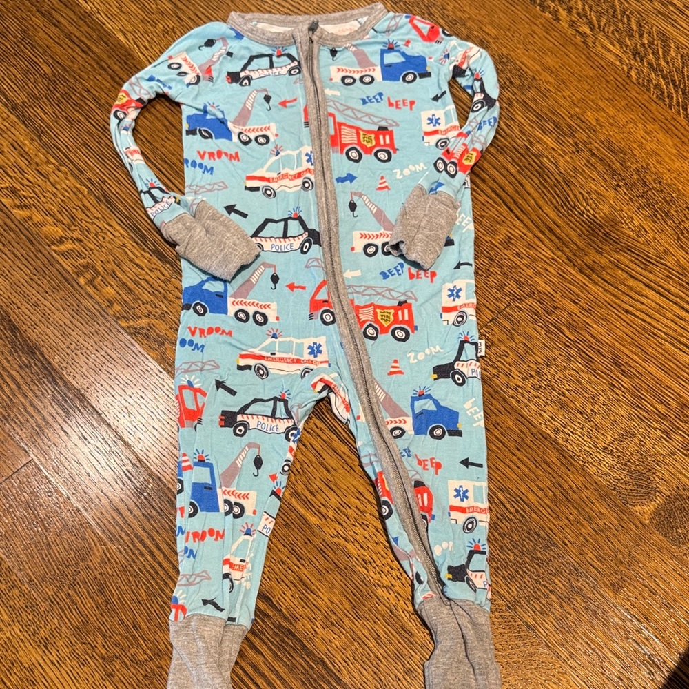 LS COMMUNITY HELPERS SLEEPER